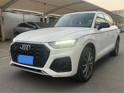 Audi Q5L 2024 — фото 1