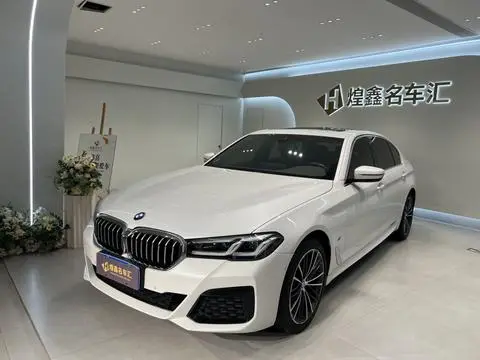 BMW 5 Series 2022 — фото 1