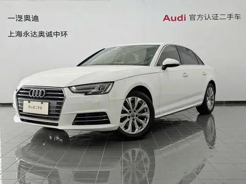 Audi A4L 2018 — фото 1