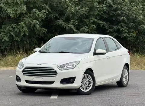 Ford Escort 2015 — фото 1