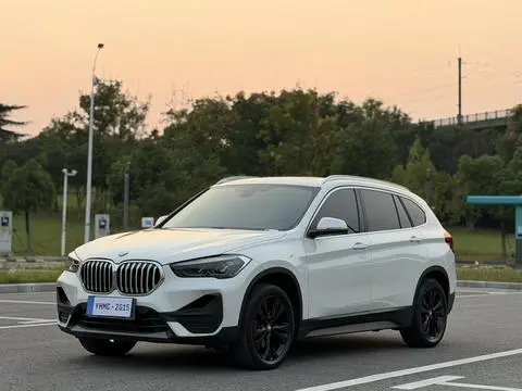 BMW X1 2020 — фото 1