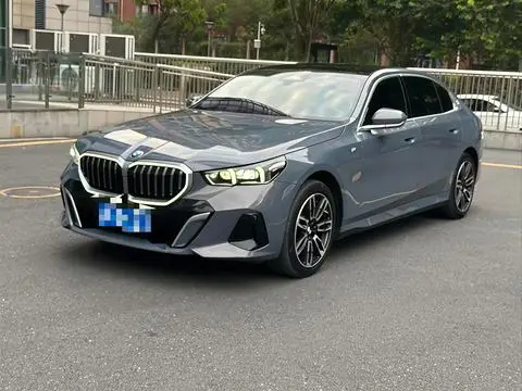 BMW 5 Series 2024