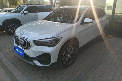 BMW X1 2021 — фото 1