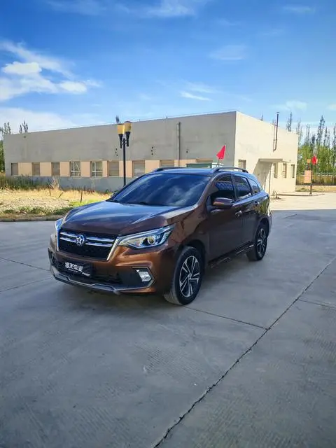Venucia T70 2018