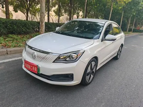 Dongfeng E70 2020
