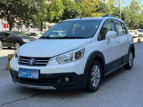 Venucia R50X 2013