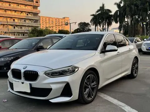 BMW 1 Series 2021 — фото 1