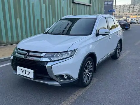 Mitsubishi 欧蓝德 2016