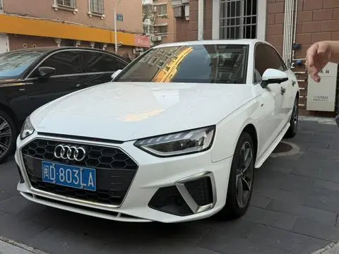 Audi A4L 2020 — фото 1