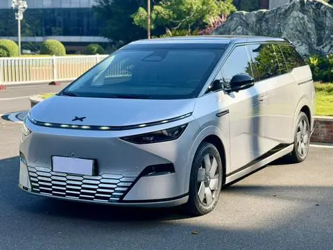 XPeng 小鹏X9 2024