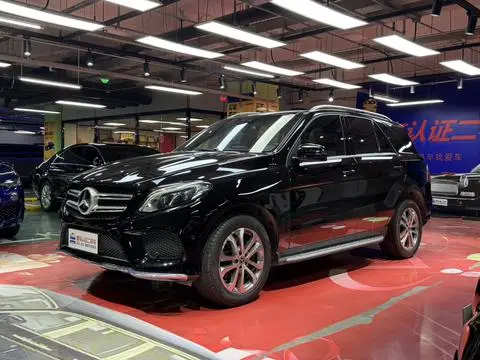 Mercedes-Benz GLE 2018 — фото 1