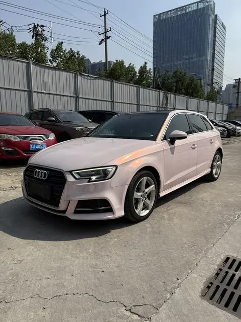 Audi A3 2018 — фото 1