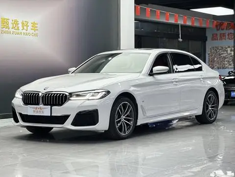 BMW 5 Series 2022 — фото 1
