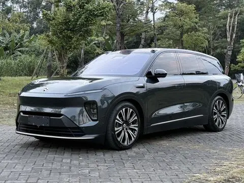 NIO ES8 2023