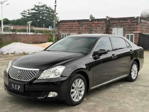 Toyota Crown 2010 — фото 1