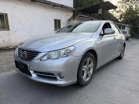 Toyota Reiz 2010