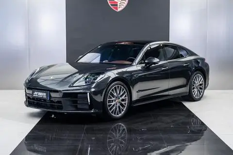 Porsche Panamera 2024