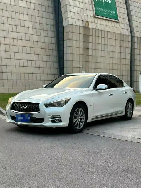 Infiniti Q50 2014