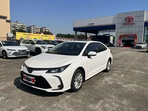 Toyota Corolla 2021 — фото 1
