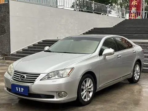 Lexus ES 2010 — фото 1