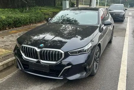 BMW 5 Series 2024