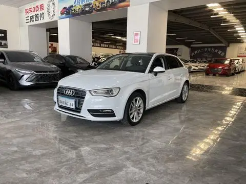 Audi A3 2015 — фото 1