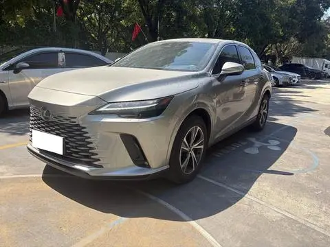 Lexus RX 2023