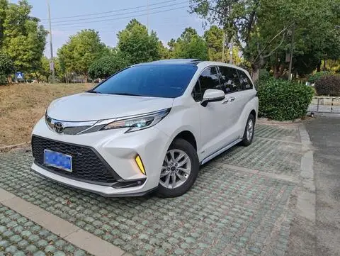 Toyota Granvia 2024