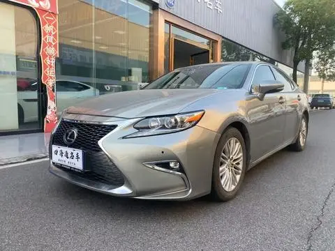 Lexus ES 2015