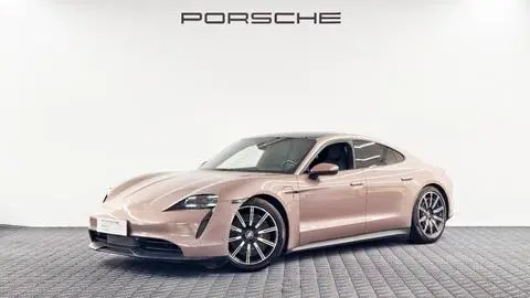 Porsche Taycan 2021