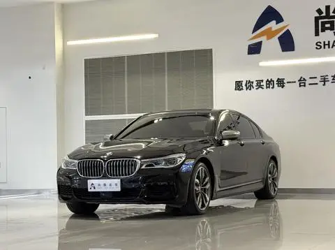 BMW 7 Series 2017 — фото 1