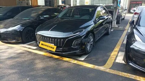 Hongqi E-QM5 2023