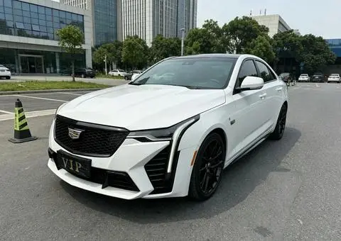 Cadillac CT4 2021 — фото 1