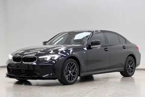 BMW 3 Series 2025 — фото 1