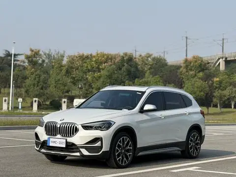 BMW X1 2022 — фото 1