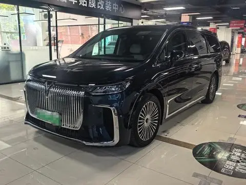 Voyah 梦想家 PHEV 2025