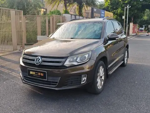 Volkswagen Tiguan 2015 — фото 1