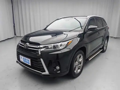 Toyota Highlander 2018 — фото 1