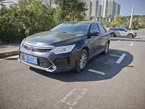 Toyota Camry 2016 — фото 1