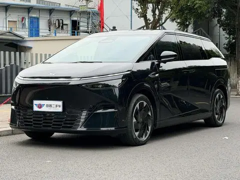 XPeng 小鹏X9 2024