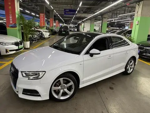 Audi A3 2018 — фото 1