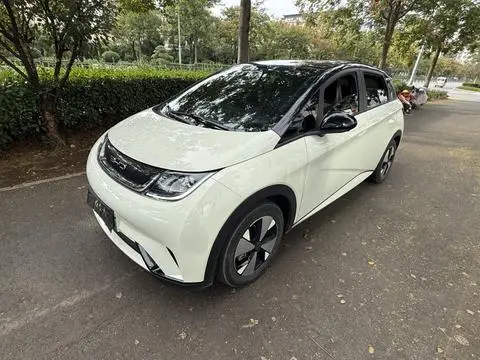 BYD Dolphin 2023 — фото 1