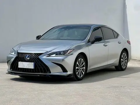 Lexus ES 2021 — фото 1
