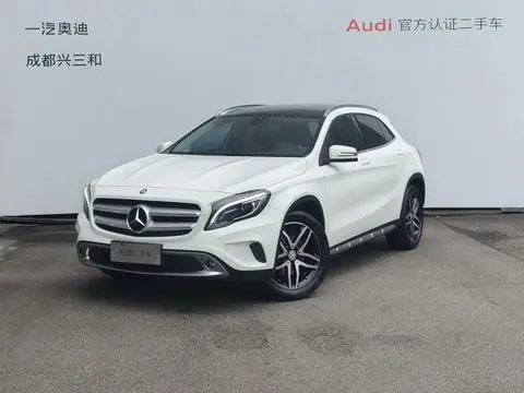 Mercedes-Benz GLA 2015 — фото 1