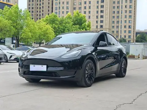 Tesla Model Y 2023 — фото 1