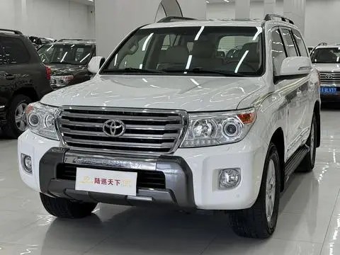 Toyota 兰德酷路泽 2012