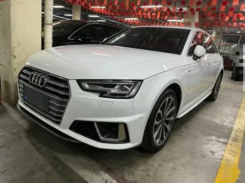 Audi A4L 2019 — фото 1