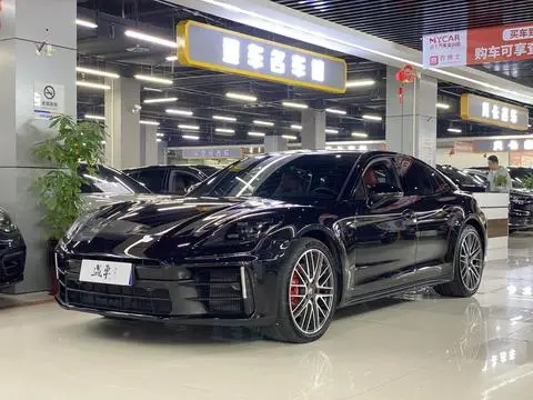 Porsche Panamera 2024