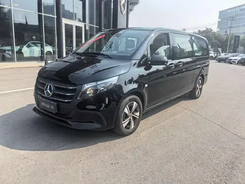 Mercedes-Benz 威霆 2024