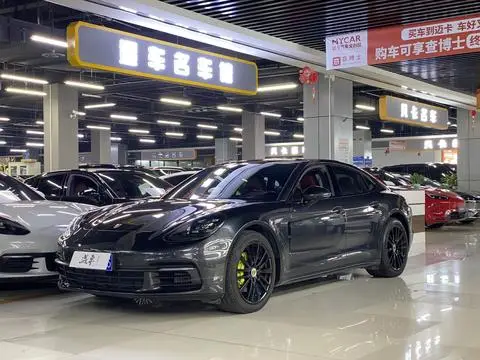 Porsche Panamera 2019